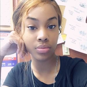 Meet your Posher, Ariel